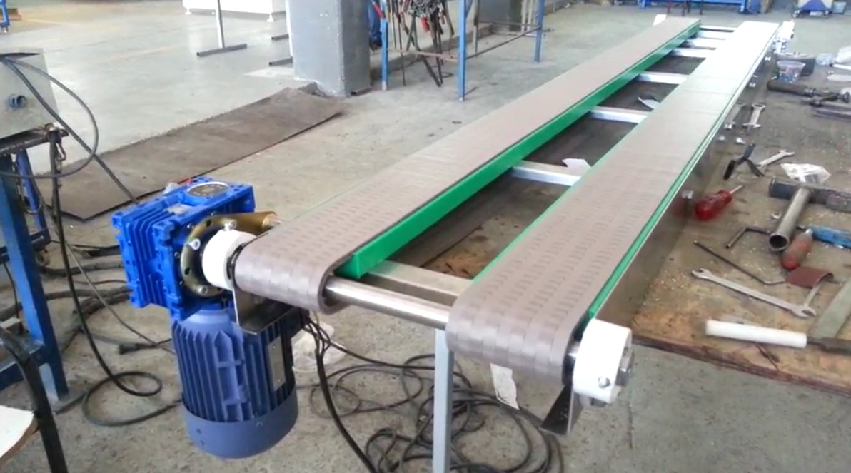 Case Transport Conveyor