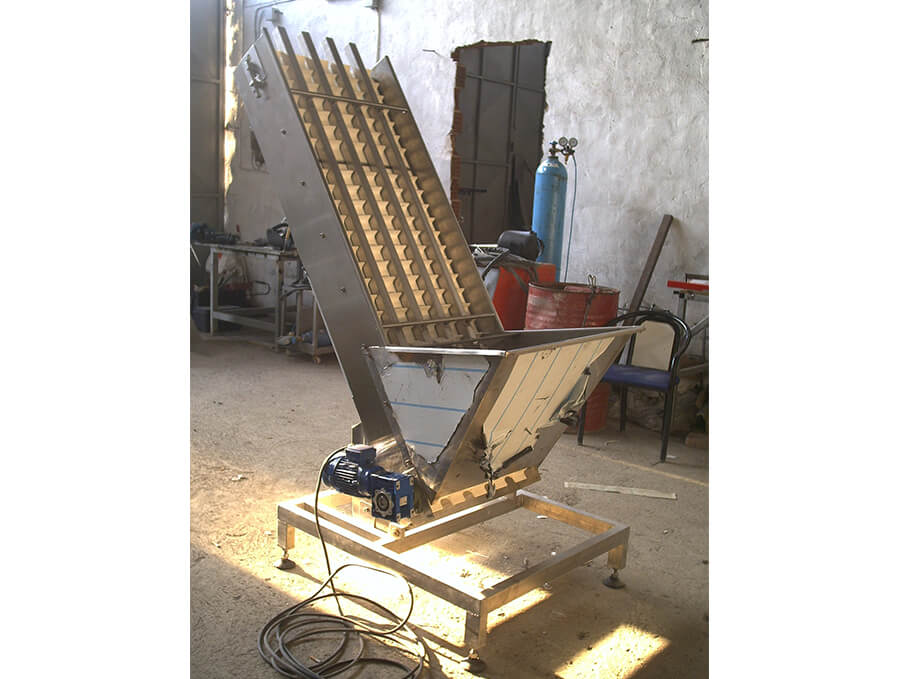 Product Feeding Elavator