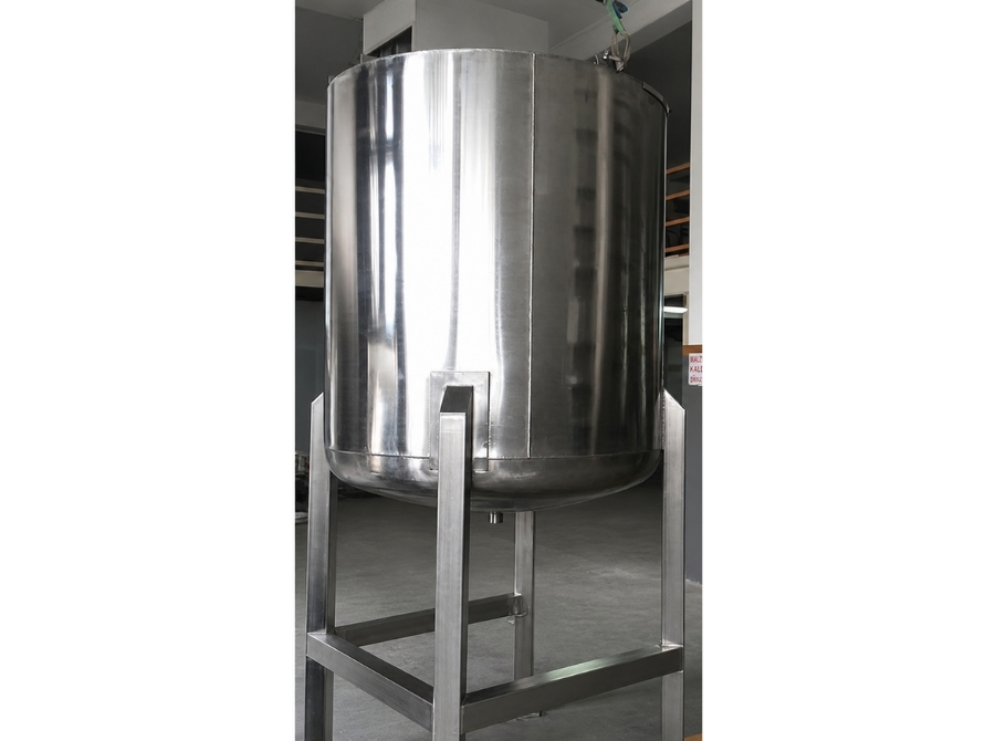 Liquid Mixing Tank